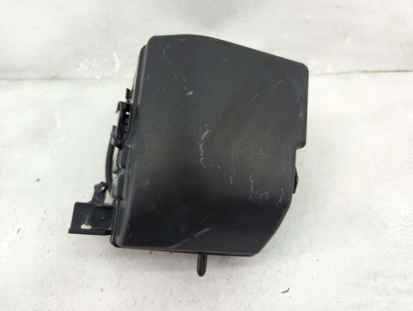 2014-2016 Kia Cadenza Fusebox Fuse Box Panel Relay Module P/N:91956-00164 Fits Fits 2014 2015 2016 OEM Used Auto Parts - Oem