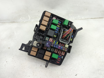 2014-2016 Kia Cadenza Fusebox Fuse Box Panel Relay Module P/N:91956-00164 Fits Fits 2014 2015 2016 OEM Used Auto Parts