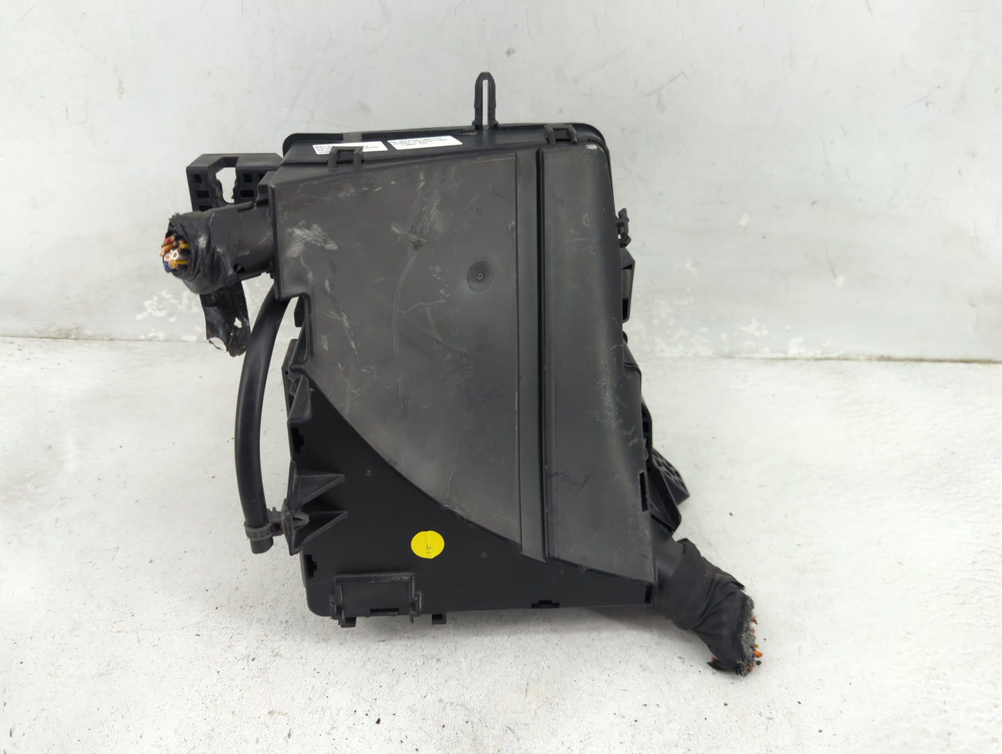 2014-2016 Kia Cadenza Fusebox Fuse Box Panel Relay Module P/N:91956-00164 Fits Fits 2014 2015 2016 OEM Used Auto Parts - Oem