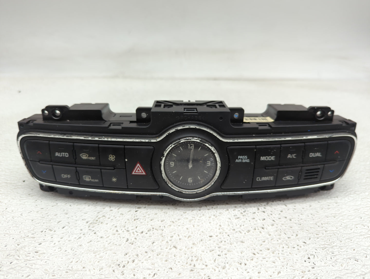 2014-2016 Kia Cadenza Climate Control Module Temperature AC/Heater Replacement P/N:972503RGF0 Fits Fits 2014 2015 2016 OEM U
