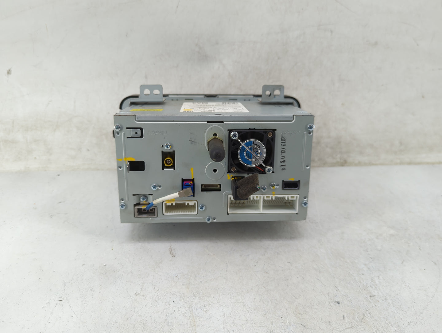 2014-2015 Kia Cadenza Radio AM FM Cd Player Receiver Replacement P/N:96560-3R105 Fits Fits 2014 2015 OEM Used Auto Parts - O
