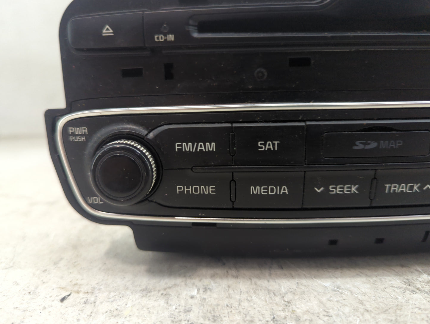 2014-2015 Kia Cadenza Radio AM FM Cd Player Receiver Replacement P/N:96560-3R105 AV231JGAN Fits Fits 2014 2015 OEM Used Auto