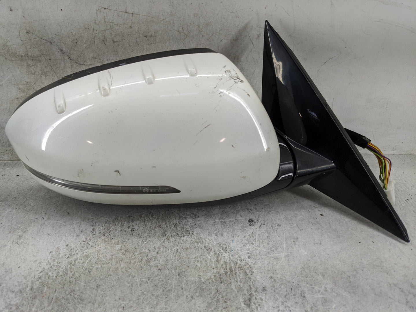 2014-2016 Kia Cadenza Passenger Side View Mirror - Right Door Mirror OEM Used - Oemusedautoparts1.com