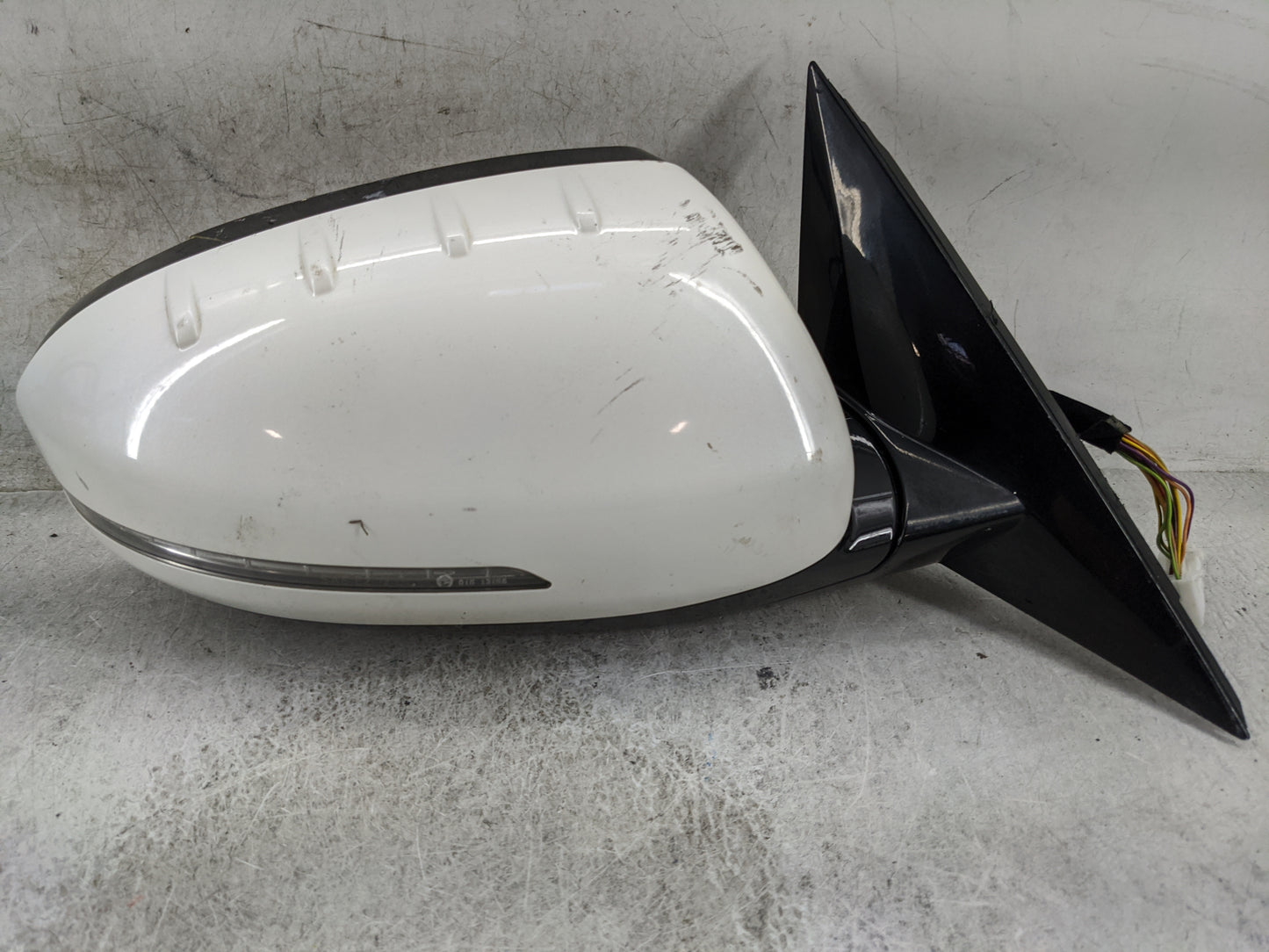 2014-2016 Kia Cadenza Passenger Side View Mirror - Right Door Mirror OEM Used - Oemusedautoparts1.com