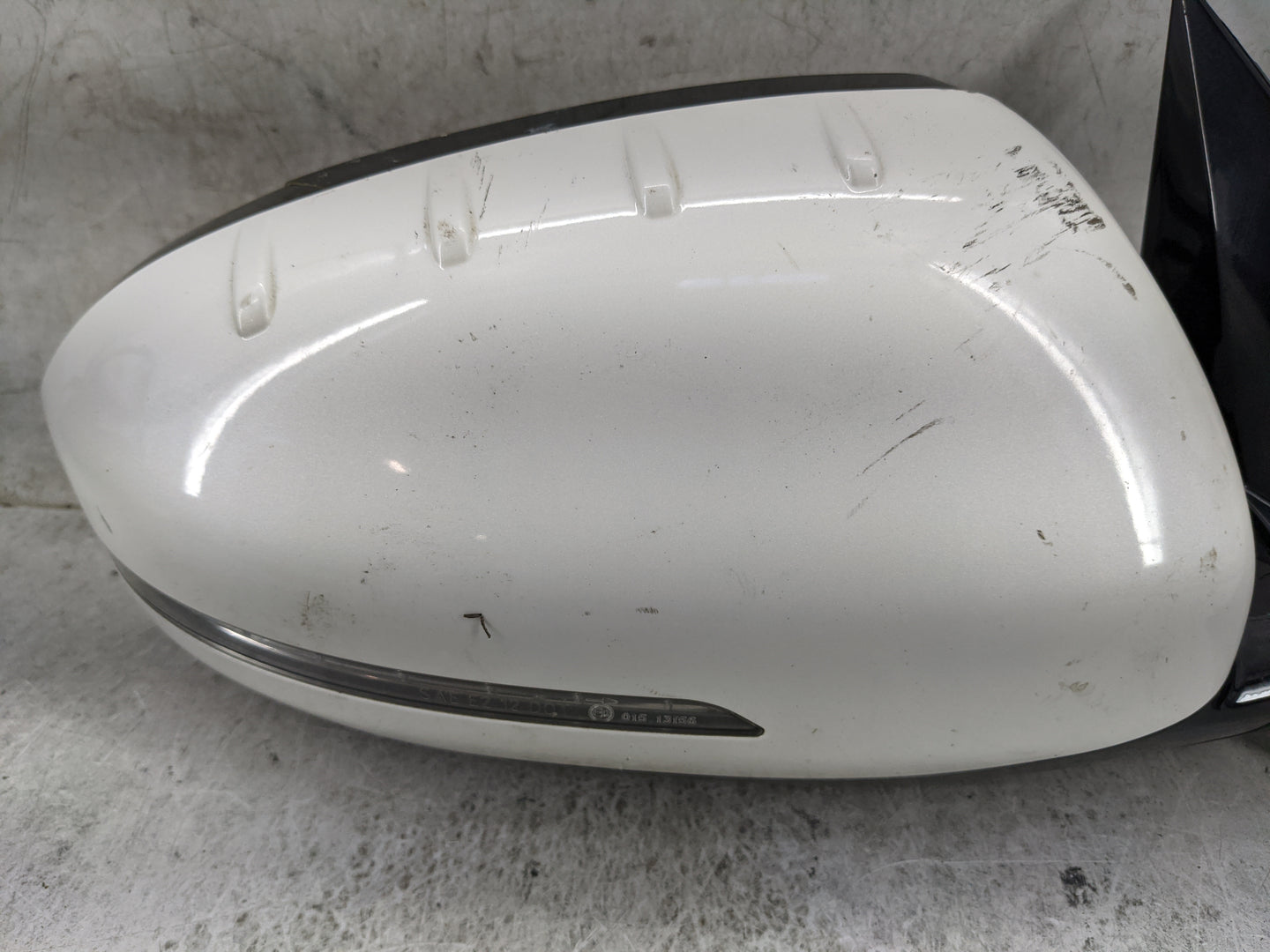 2014-2016 Kia Cadenza Passenger Side View Mirror - Right Door Mirror OEM Used - Oemusedautoparts1.com