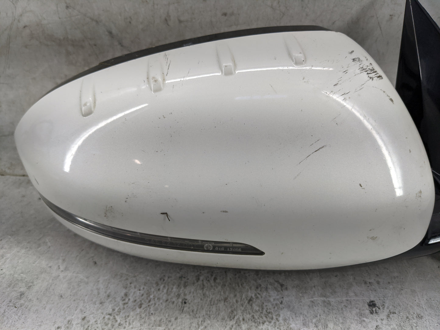 2014-2016 Kia Cadenza Passenger Side View Mirror - Right Door Mirror OEM Used - Oemusedautoparts1.com
