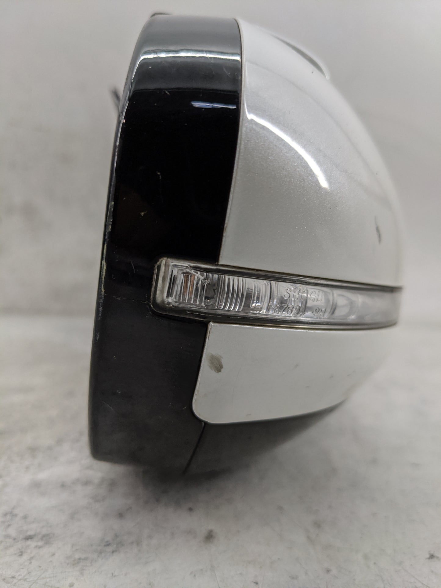 2014-2016 Kia Cadenza Passenger Side View Mirror - Right Door Mirror OEM Used - Oemusedautoparts1.com