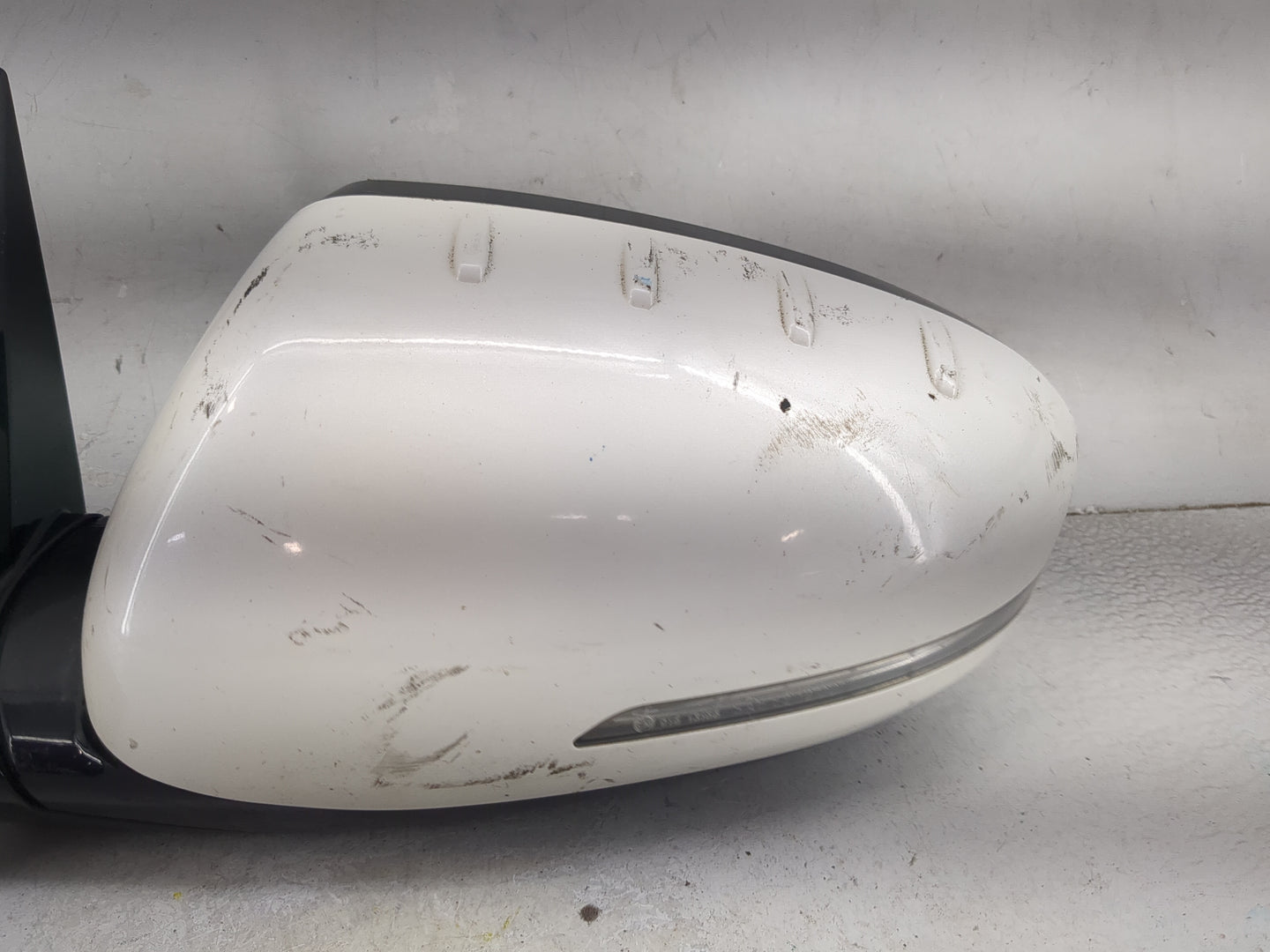 2014-2016 Kia Cadenza Driver Side View Mirror - Left Door Mirror OEM Used - Oemusedautoparts1.com