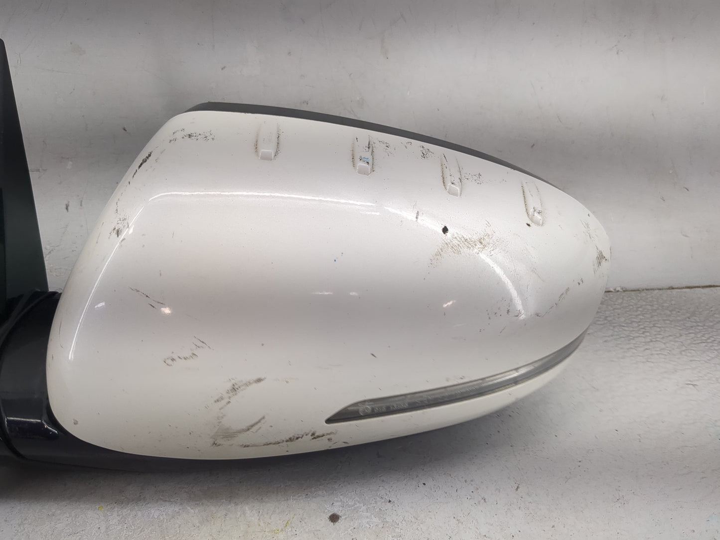 2014-2016 Kia Cadenza Driver Side View Mirror - Left Door Mirror OEM Used - Oemusedautoparts1.com