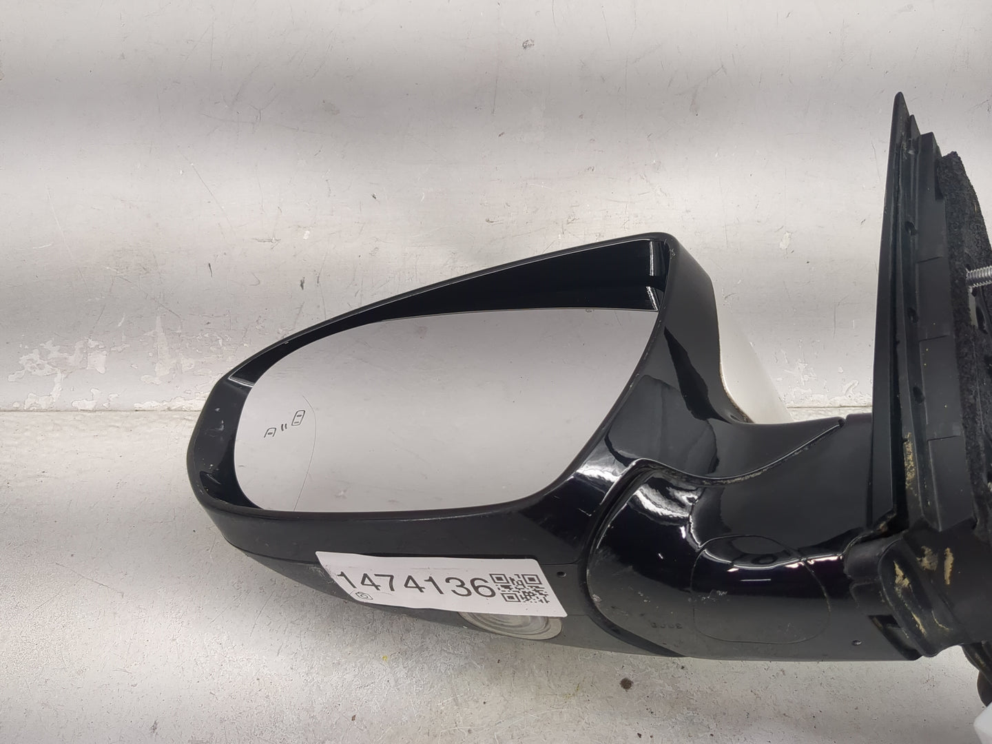 2014-2016 Kia Cadenza Driver Side View Mirror - Left Door Mirror OEM Used - Oemusedautoparts1.com