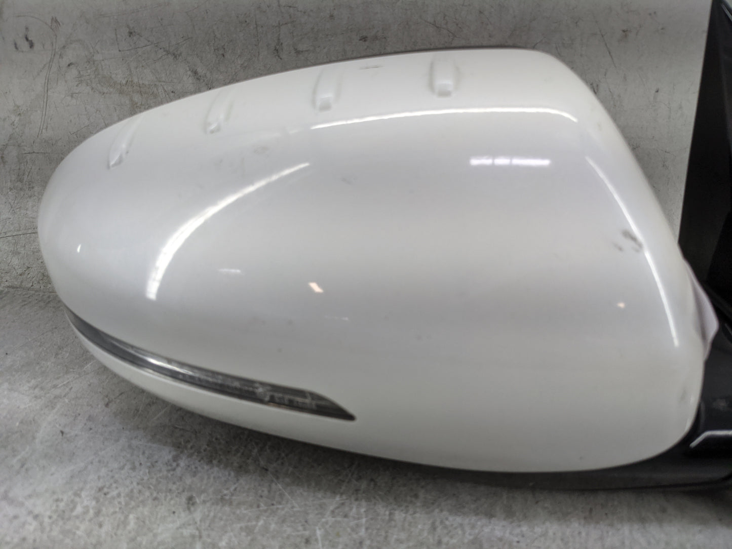 2014-2016 Kia Cadenza Passenger Side View Mirror - Right Door Mirror OEM Used - Oemusedautoparts1.com