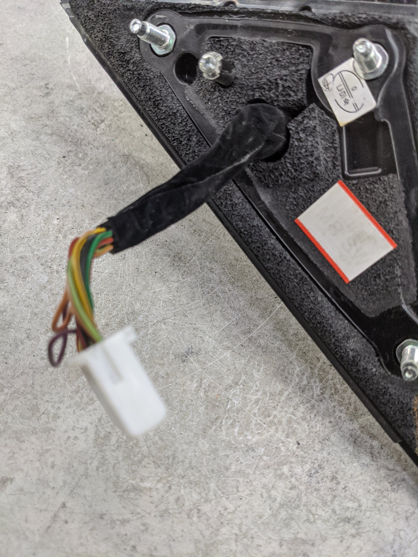 2014-2016 Kia Cadenza Passenger Side View Mirror - Right Door Mirror OEM Used - Oemusedautoparts1.com