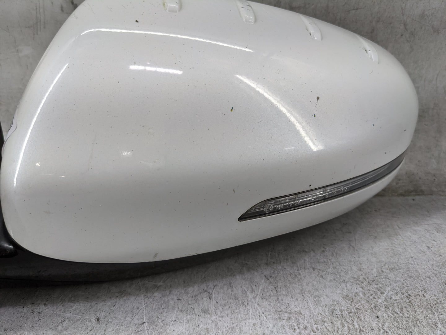 2014-2016 Kia Cadenza Driver Side View Mirror - Left Door Mirror OEM Used - Oemusedautoparts1.com
