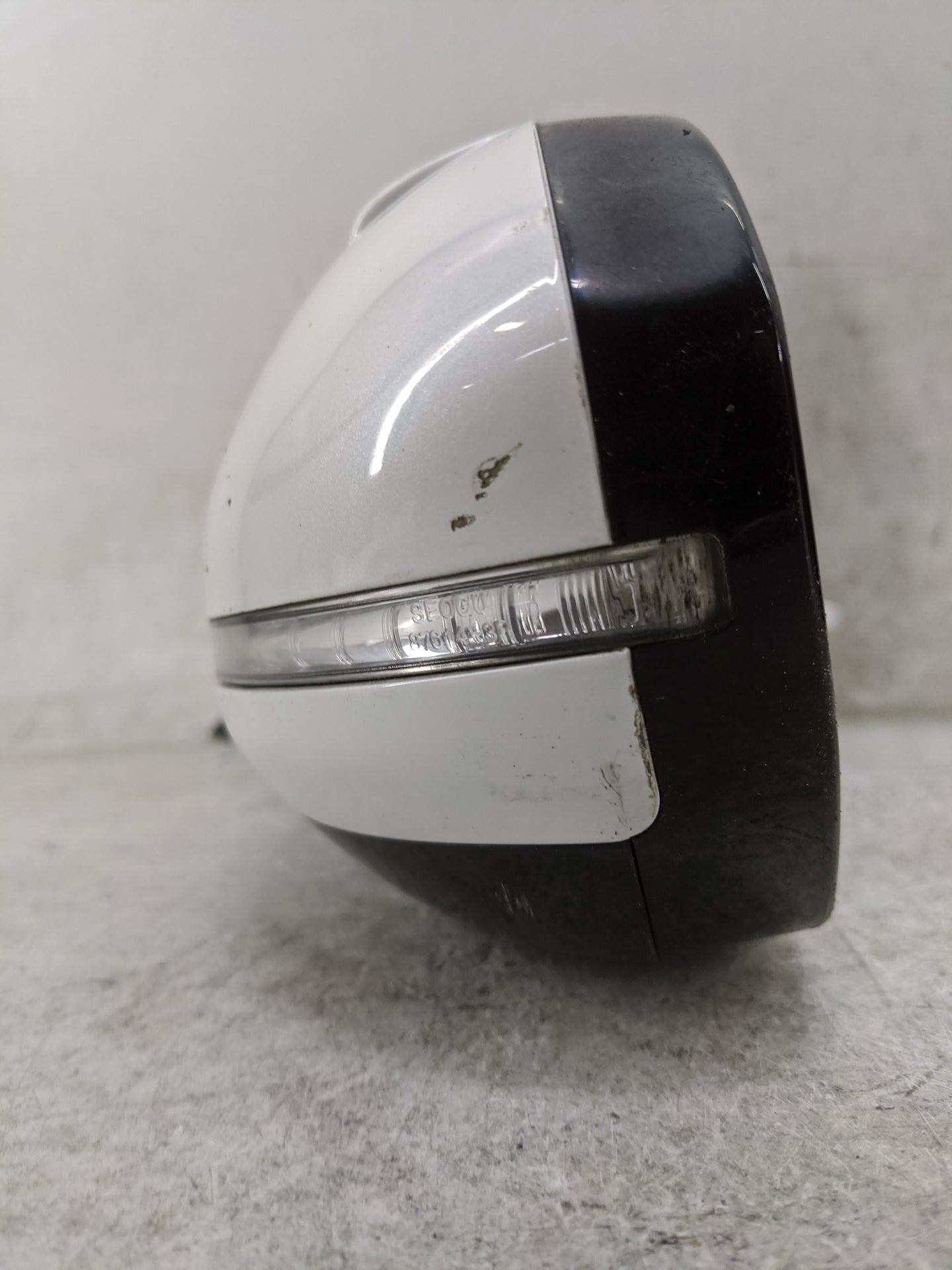 2014-2016 Kia Cadenza Driver Side View Mirror - Left Door Mirror OEM Used - Oemusedautoparts1.com