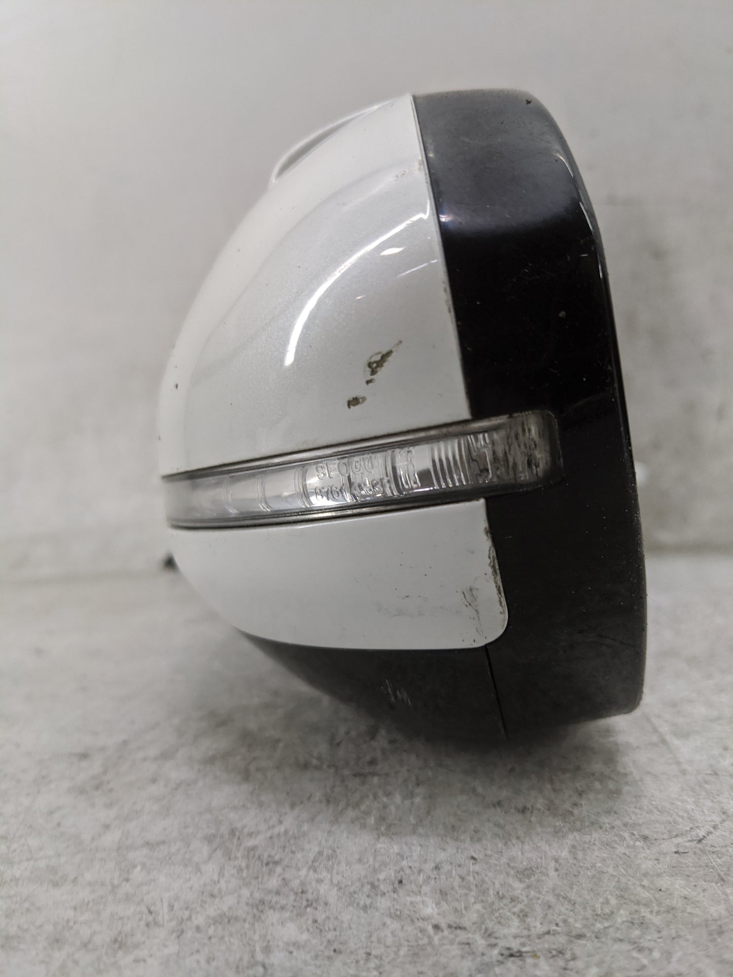 2014-2016 Kia Cadenza Driver Side View Mirror - Left Door Mirror OEM Used - Oemusedautoparts1.com