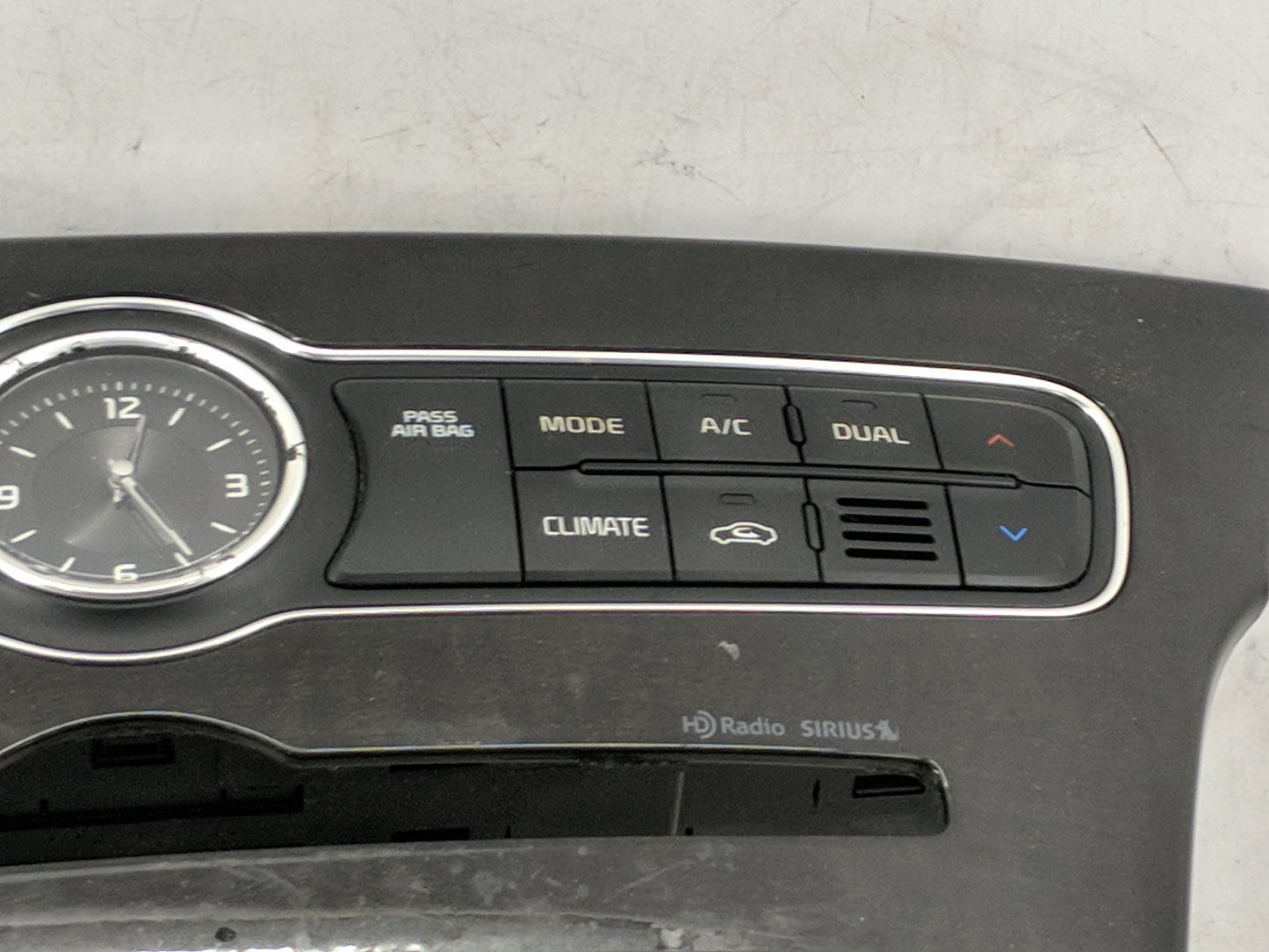 2014-2016 Kia Cadenza Climate Control Module Temperature AC/Heater Replacement P/N:972503RGF0 Fits Fits 2014 2015 2016 OEM U