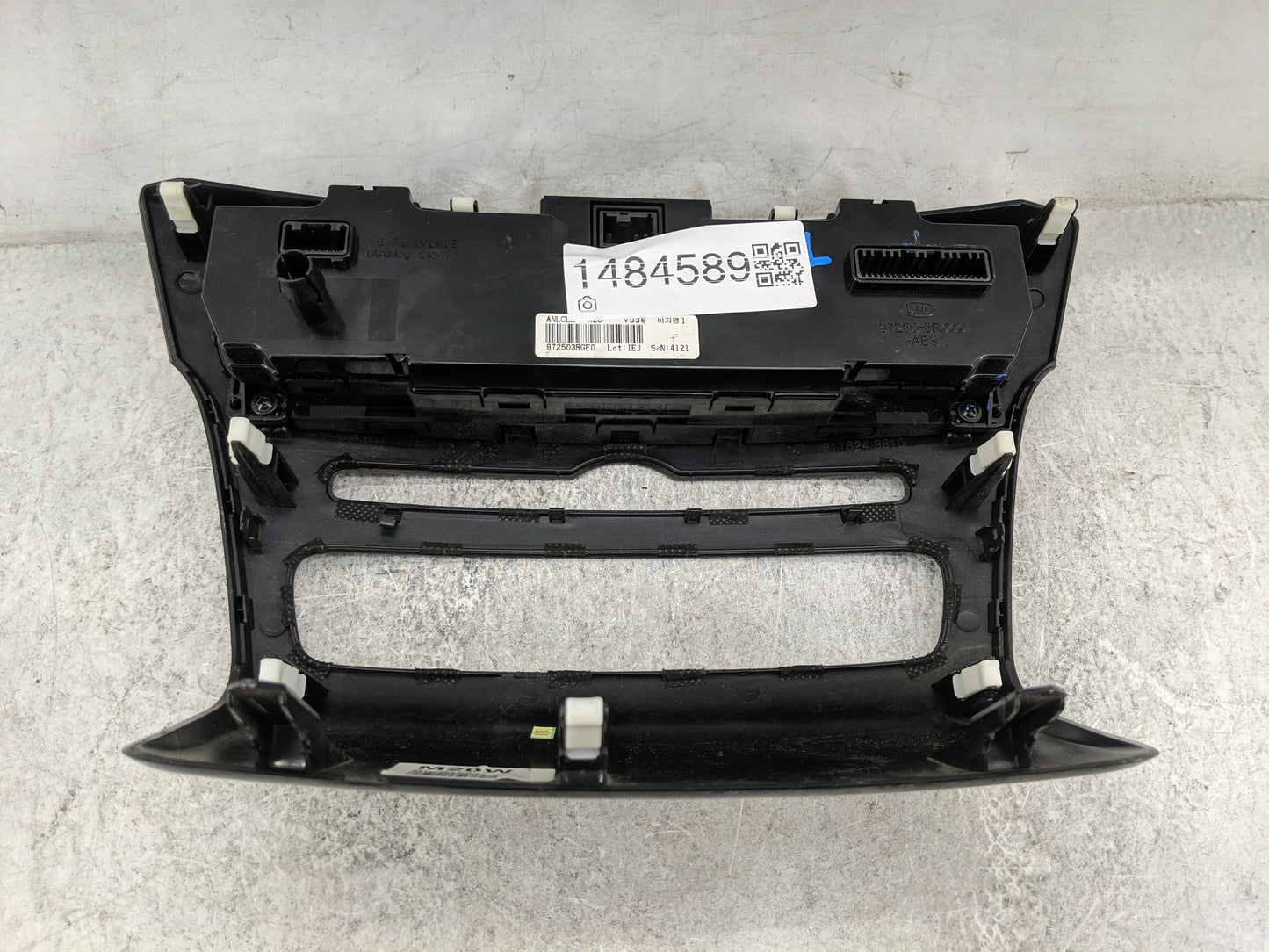 2014-2016 Kia Cadenza Climate Control Module Temperature AC/Heater Replacement P/N:972503RGF0 Fits Fits 2014 2015 2016 OEM U