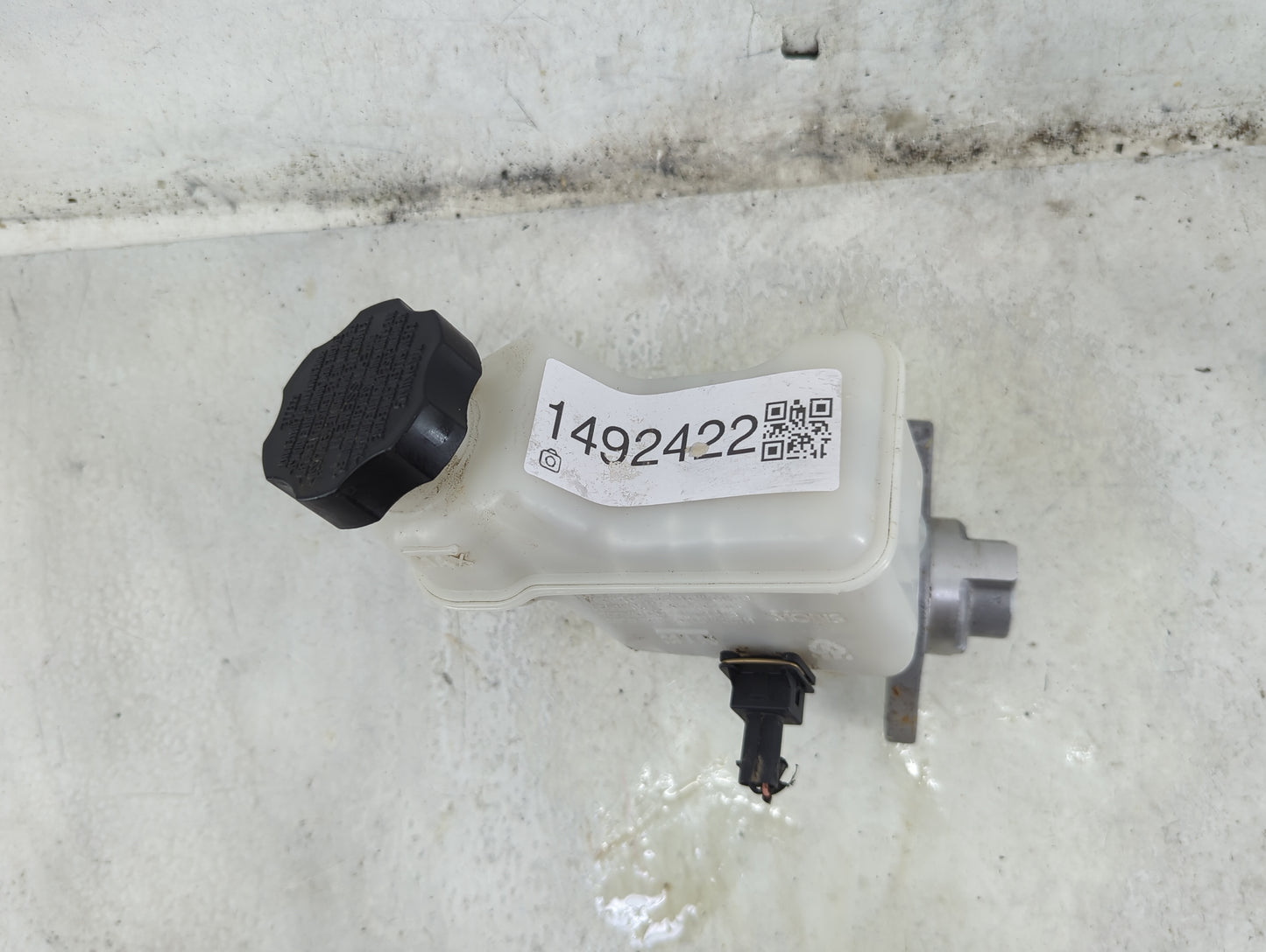 2014-2016 Kia Cadenza Brake Master Cylinder - Oemusedautoparts1.com