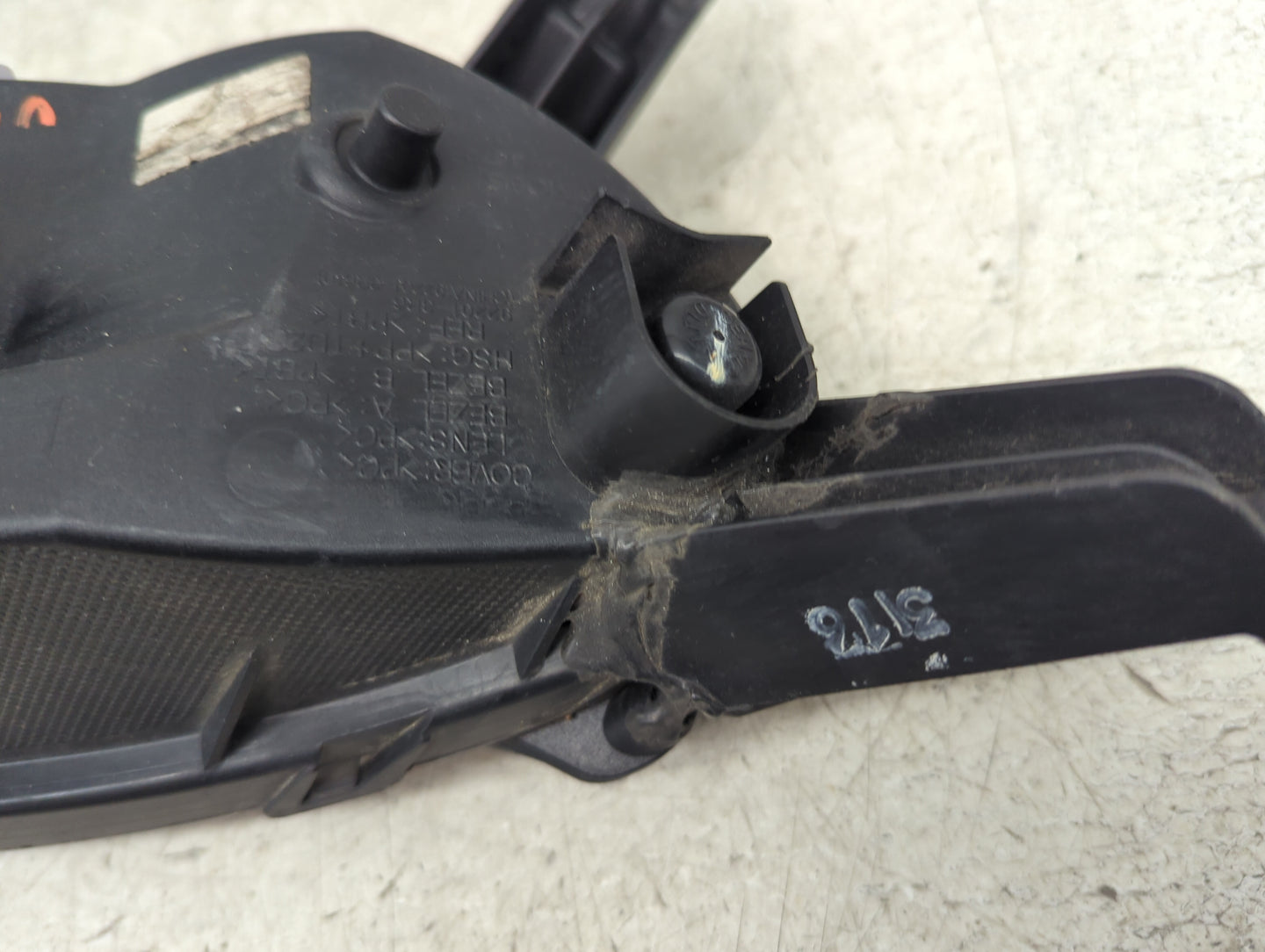 2014-2016 Kia Cadenza Passenger Right Oem Cornering Light Lamp Black - Oemusedautoparts1.com