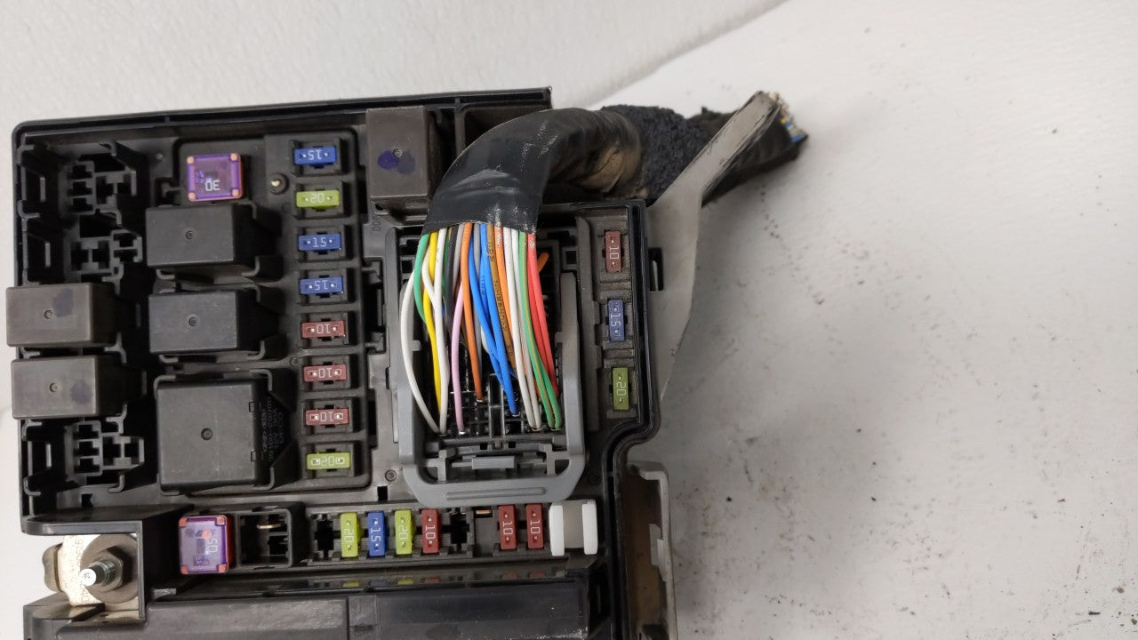 2014 Kia Cadenza Fusebox Fuse Box Panel Relay Module P/N:91950-2T500 Fits OEM Used Auto Parts - Oemusedautoparts1.com
