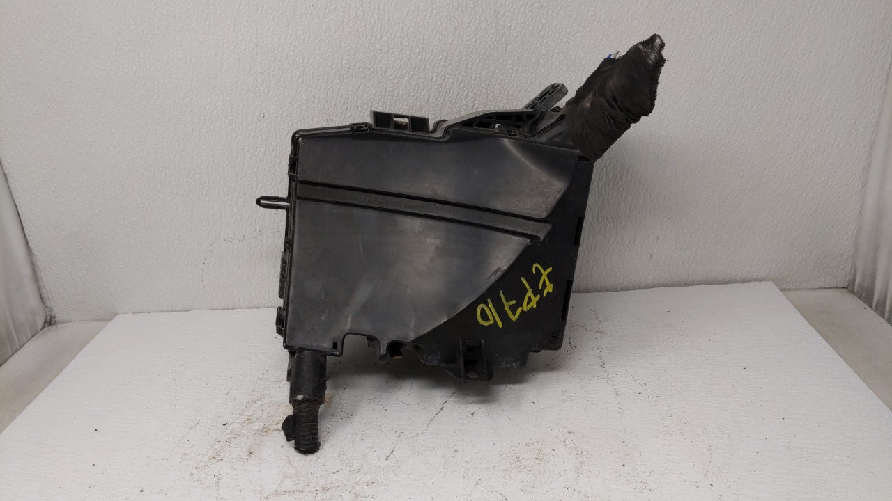 2014 Kia Cadenza Fusebox Fuse Box Panel Relay Module P/N:91950-2T500 Fits OEM Used Auto Parts - Oemusedautoparts1.com