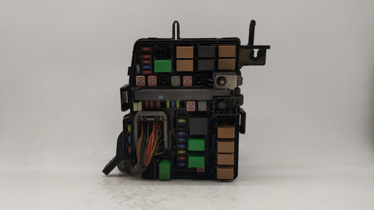 2014-2016 Kia Cadenza Fusebox Fuse Box Panel Relay Module P/N:91275-3R022 91275-3R032 Fits Fits 2014 2015 2016 OEM Used Auto