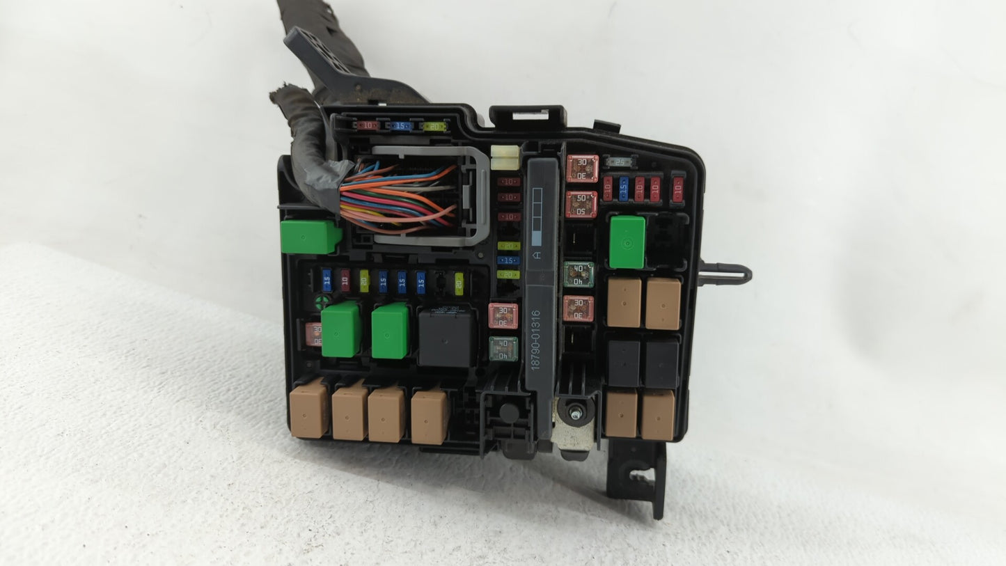 2014-2016 Kia Cadenza Fusebox Fuse Box Panel Relay Module P/N:91275-3R030 91275-3R022, 91275-3R032 Fits Fits 2014 2015 2016 