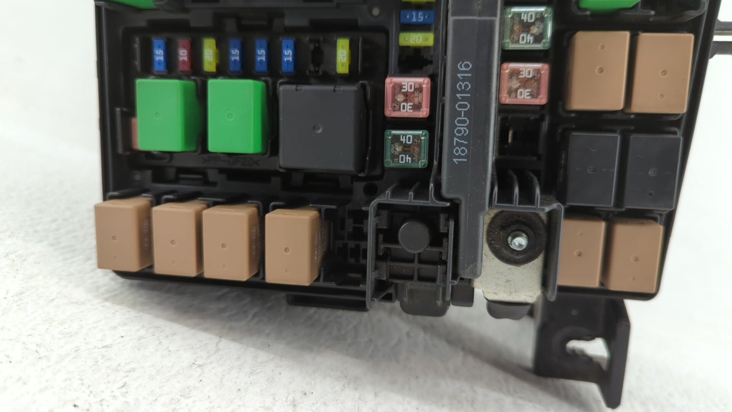 2014-2016 Kia Cadenza Fusebox Fuse Box Panel Relay Module P/N:91275-3R030 91275-3R022, 91275-3R032 Fits Fits 2014 2015 2016 