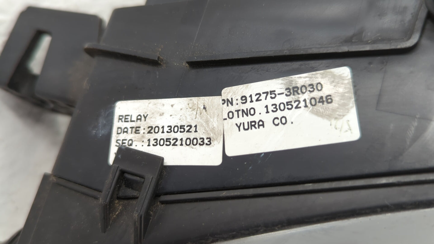 2014-2016 Kia Cadenza Fusebox Fuse Box Panel Relay Module P/N:91275-3R030 91275-3R022, 91275-3R032 Fits Fits 2014 2015 2016 