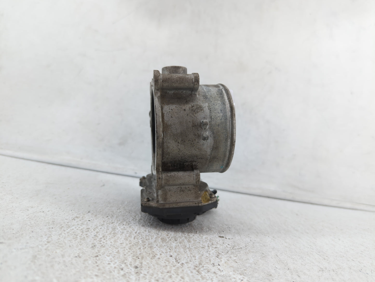 2014-2016 Kia Cadenza Throttle Body P/N:35100-3CAA0 Fits Fits 2012 2013 2014 2015 2016 2017 2018 OEM Used Auto Parts - Oemus