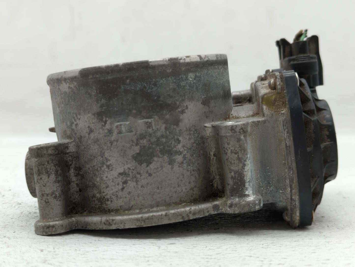 2014-2016 Kia Cadenza Throttle Body P/N:35100-3CAA0 Fits Fits 2012 2013 2014 2015 2016 2017 2018 OEM Used Auto Parts - Oemus