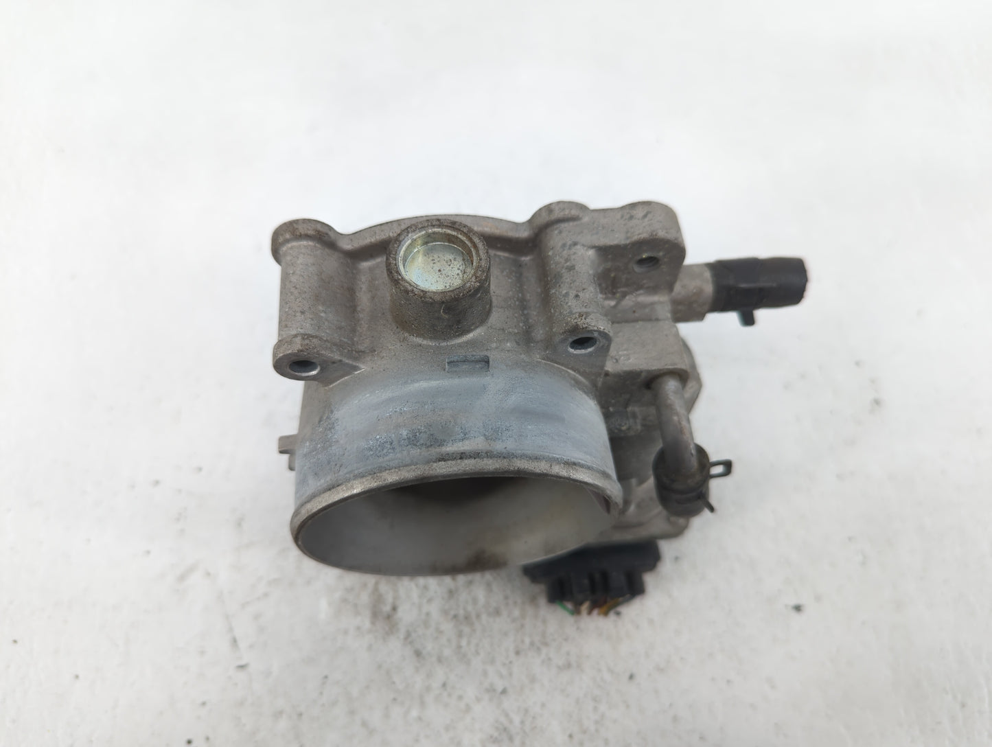2014-2016 Kia Cadenza Throttle Body P/N:35100-3CAA0 Fits Fits 2012 2013 2014 2015 2016 2017 2018 OEM Used Auto Parts - Oemus