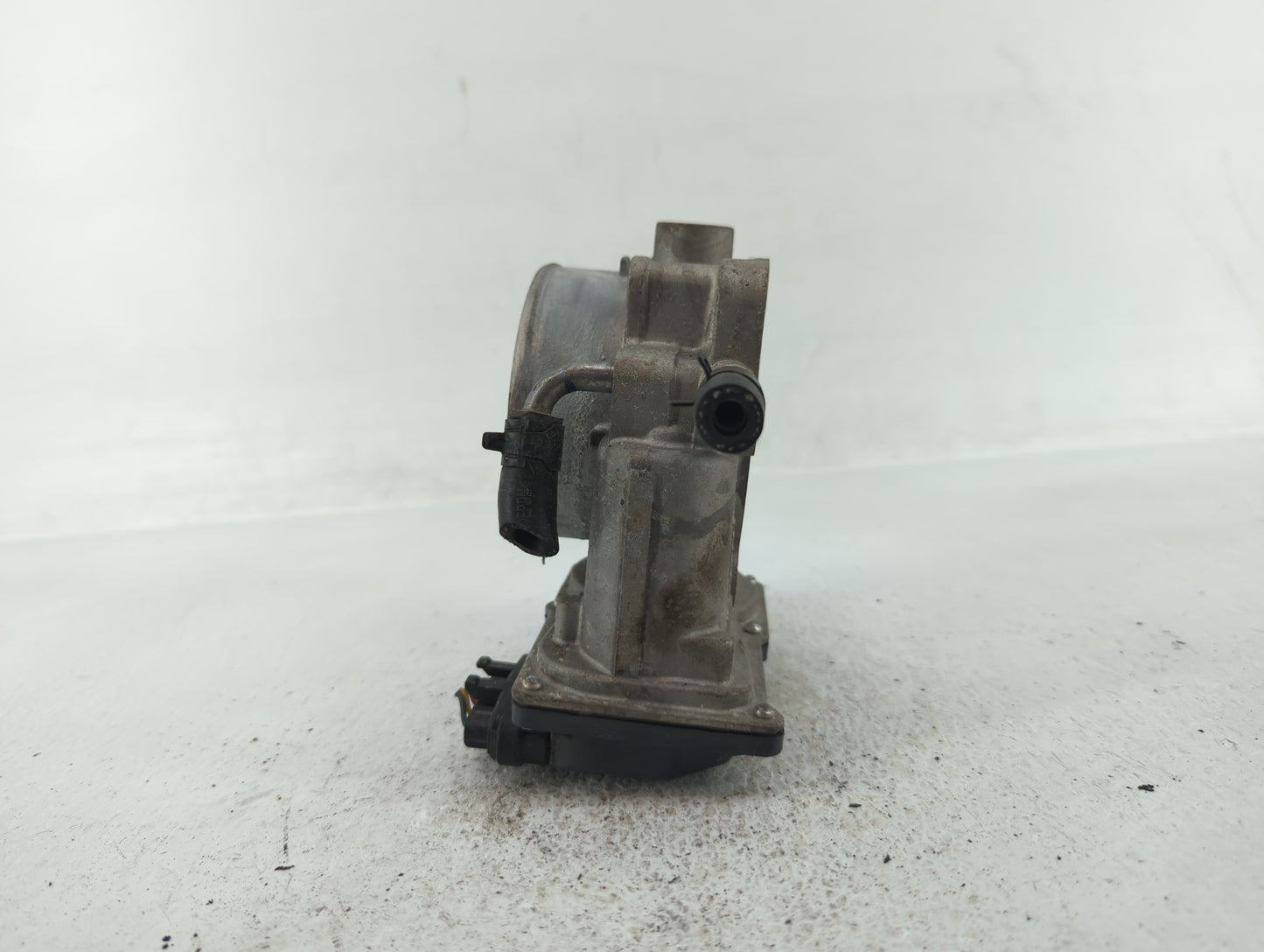 2014-2016 Kia Cadenza Throttle Body P/N:35100-3CAA0 Fits Fits 2012 2013 2014 2015 2016 2017 2018 OEM Used Auto Parts - Oemus