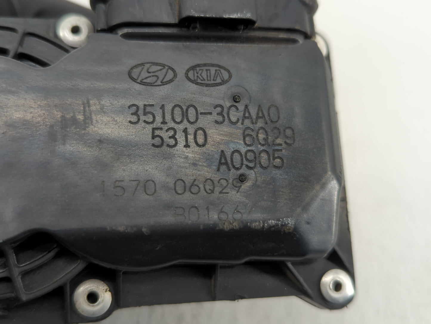 2014-2016 Kia Cadenza Throttle Body P/N:35100-3CAA0 Fits Fits 2012 2013 2014 2015 2016 2017 2018 OEM Used Auto Parts - Oemus