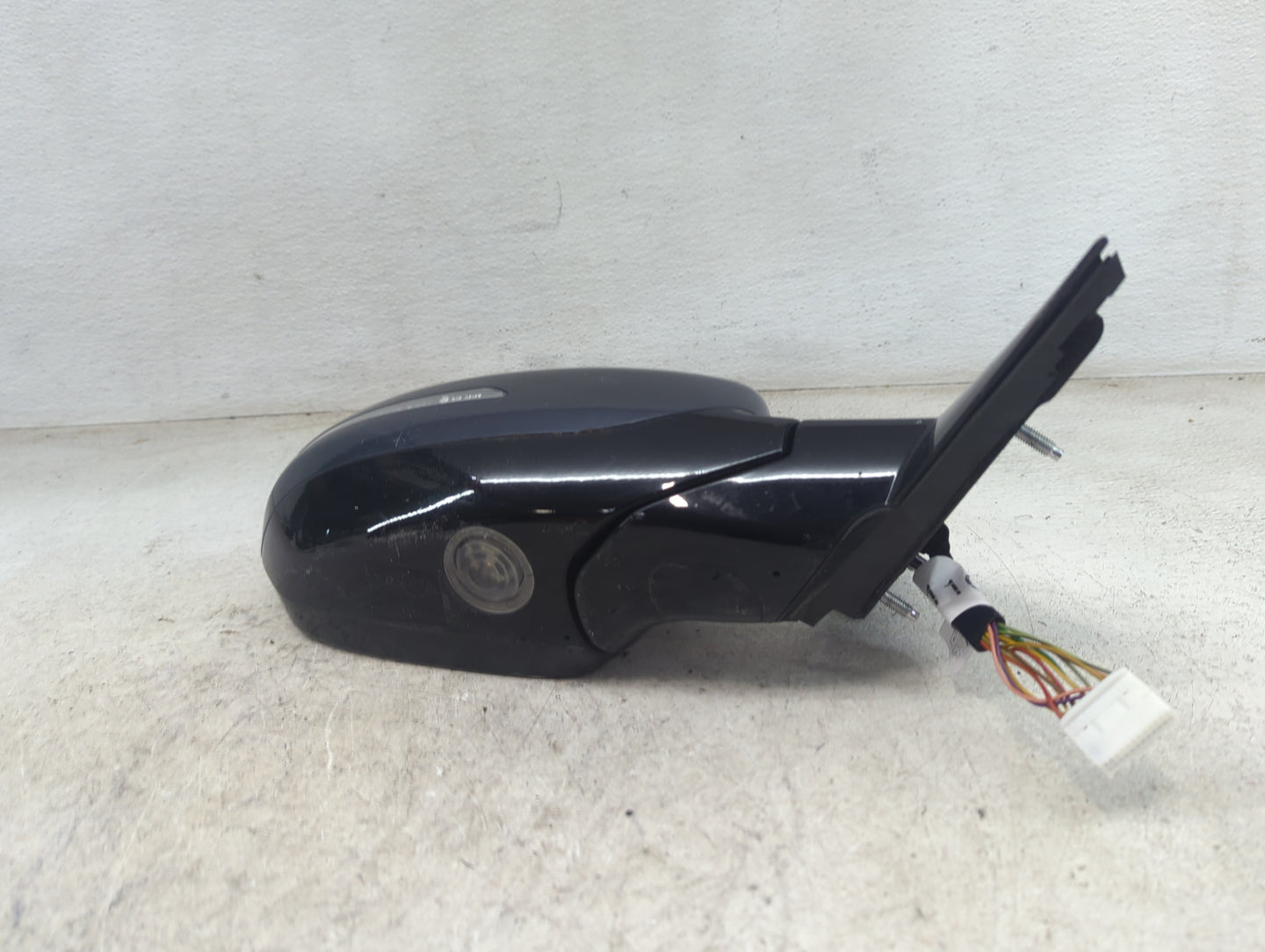 2014-2016 Kia Cadenza Passenger Side View Mirror - Right Door Mirror OEM Used - Oemusedautoparts1.com