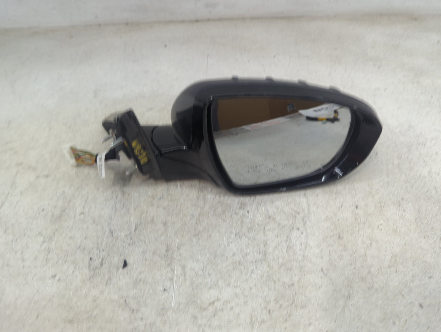 2014-2016 Kia Cadenza Passenger Side View Mirror - Right Door Mirror OEM Used - Oemusedautoparts1.com