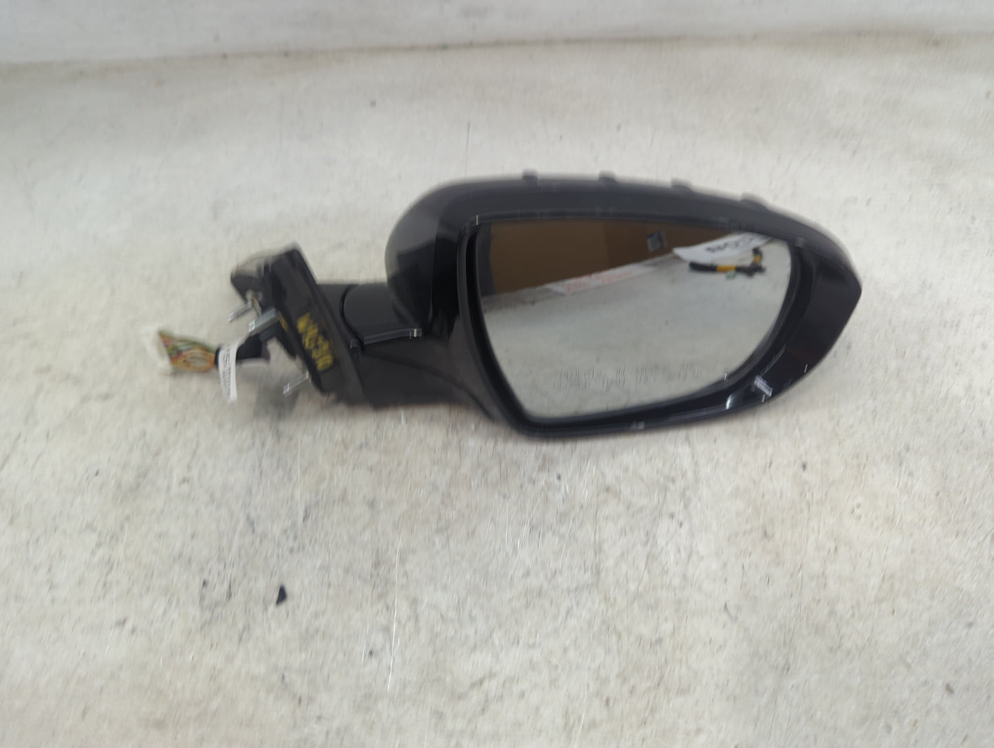 2014-2016 Kia Cadenza Passenger Side View Mirror - Right Door Mirror OEM Used - Oemusedautoparts1.com