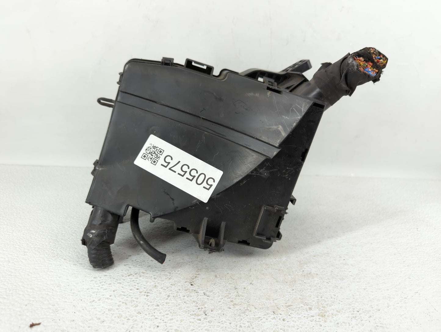 2014-2016 Kia Cadenza Fusebox Fuse Box Panel Relay Module P/N:91275-3R030 91275-3R022, 91275-3R032 Fits Fits 2014 2015 2016 