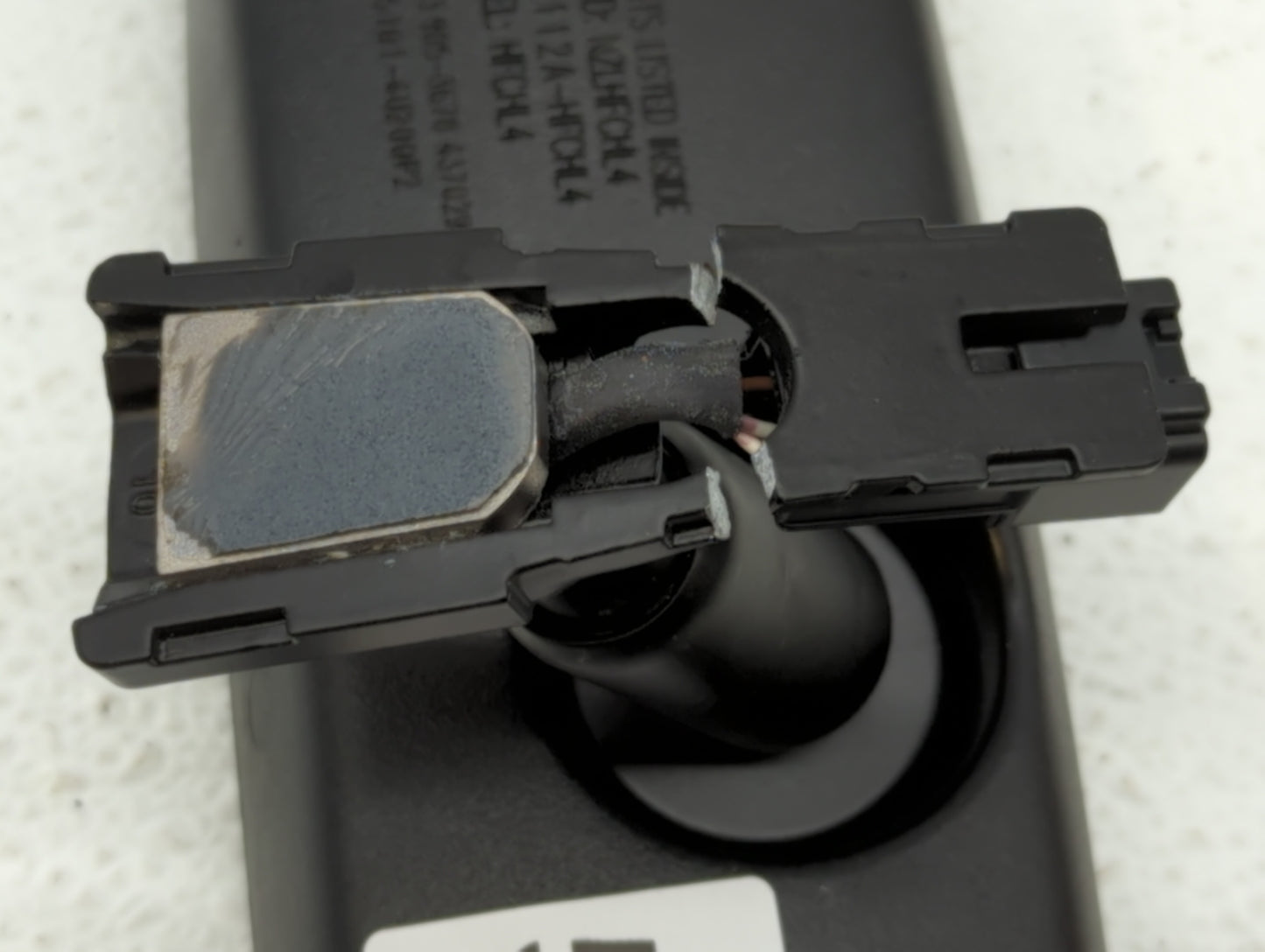 2014-2019 Kia Cadenza Interior Rear View Mirror Replacement OEM P/N:E11028008 Fits Fits 2013 2014 2015 2016 2017 2018 2019 2