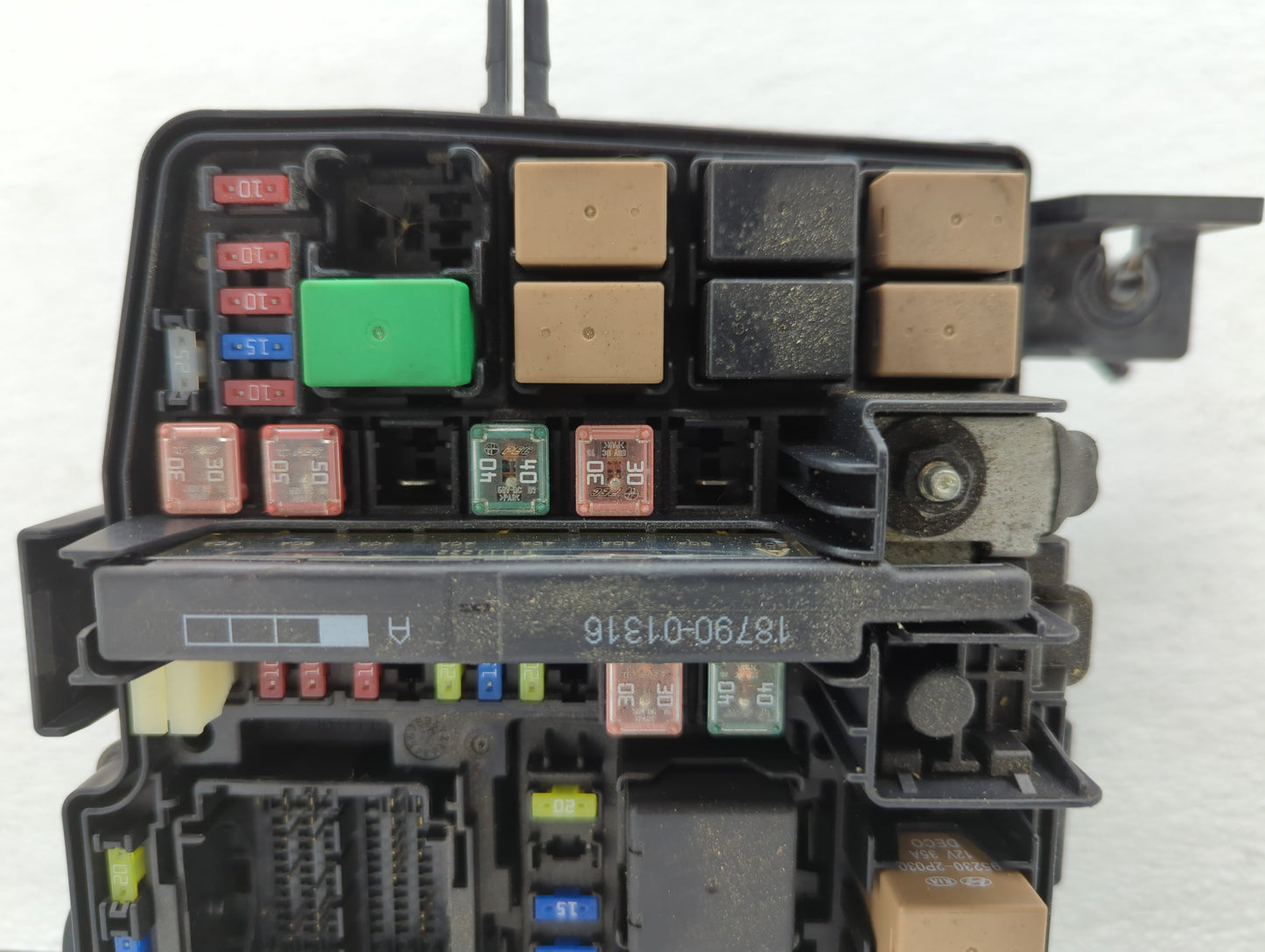 2014-2016 Kia Cadenza Fusebox Fuse Box Panel Relay Module P/N:91275-3R022 Fits Fits 2014 2015 2016 OEM Used Auto Parts - Oem