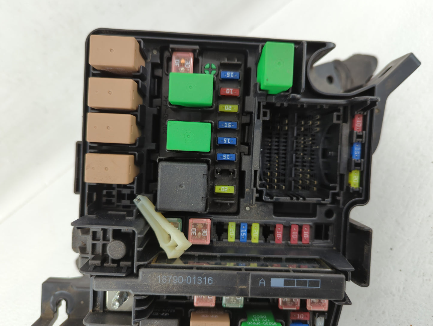 2014-2016 Kia Cadenza Fusebox Fuse Box Panel Relay Module P/N:91950-3S810 91275-3R030, 91275-3R022 Fits Fits 2014 2015 2016 