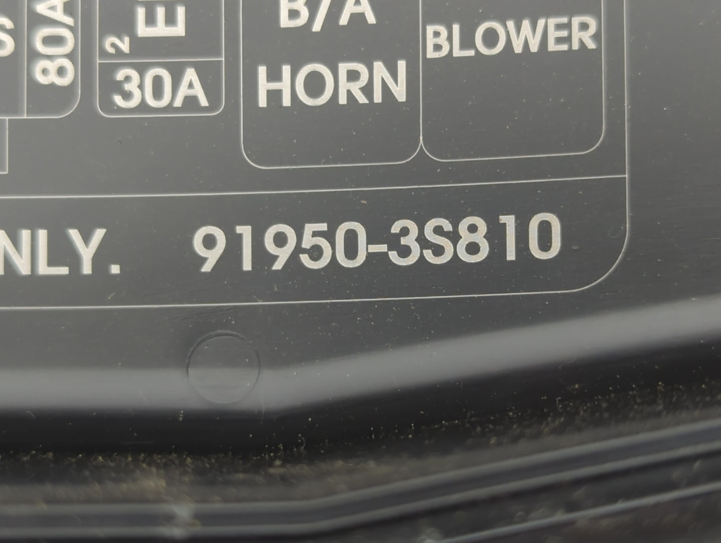 2014-2016 Kia Cadenza Fusebox Fuse Box Panel Relay Module P/N:91950-3S810 91275-3R030, 91275-3R022 Fits Fits 2014 2015 2016 