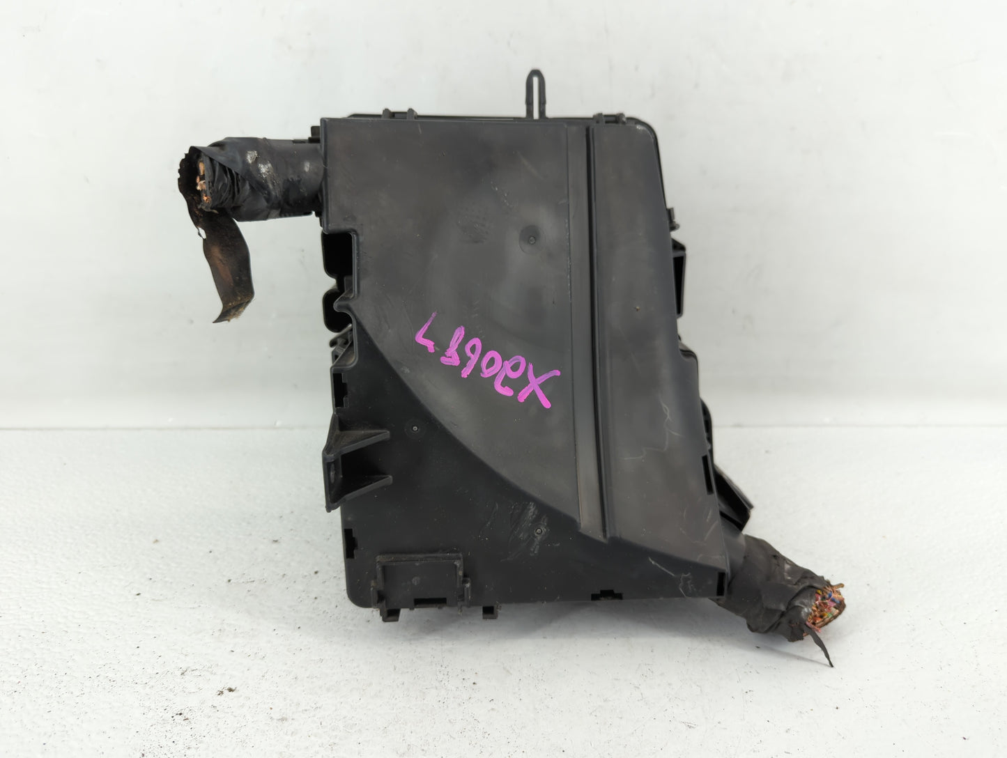 2014-2016 Kia Cadenza Fusebox Fuse Box Panel Relay Module P/N:91950-3S810 91275-3R030, 91275-3R022 Fits Fits 2014 2015 2016 