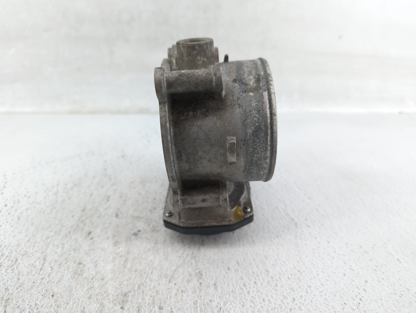 2014-2016 Kia Cadenza Throttle Body P/N:35100-3CAA0 Fits Fits 2012 2013 2014 2015 2016 2017 2018 OEM Used Auto Parts - Oemus