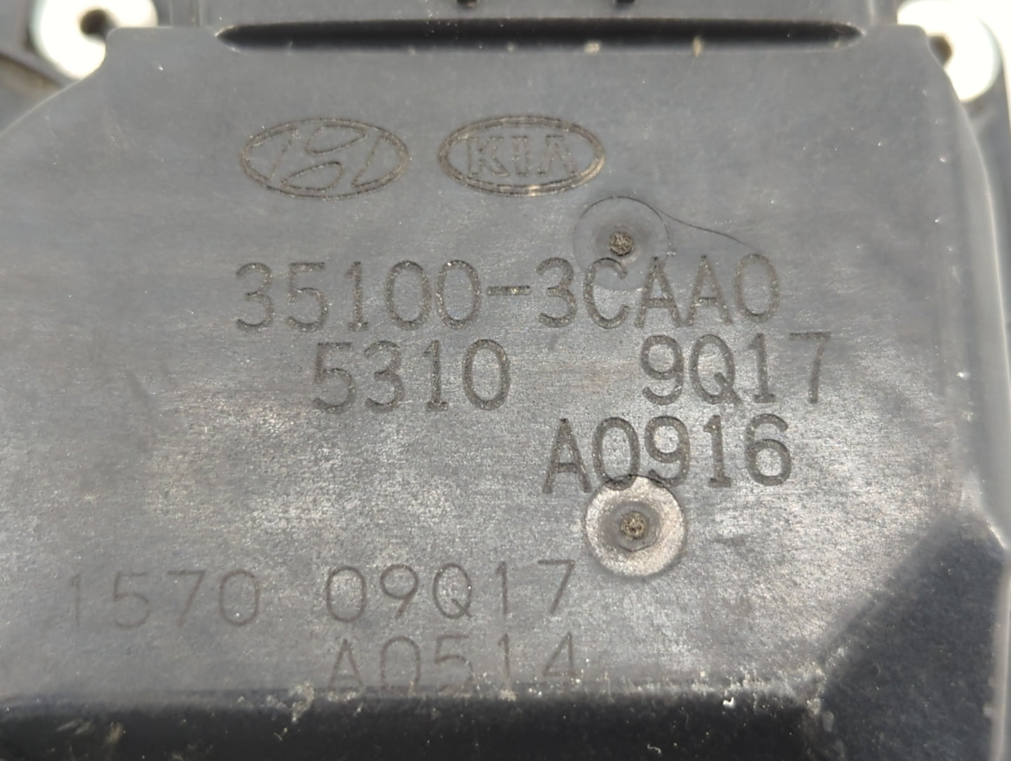 2014-2016 Kia Cadenza Throttle Body P/N:35100-3CAA0 Fits Fits 2012 2013 2014 2015 2016 2017 2018 OEM Used Auto Parts - Oemus