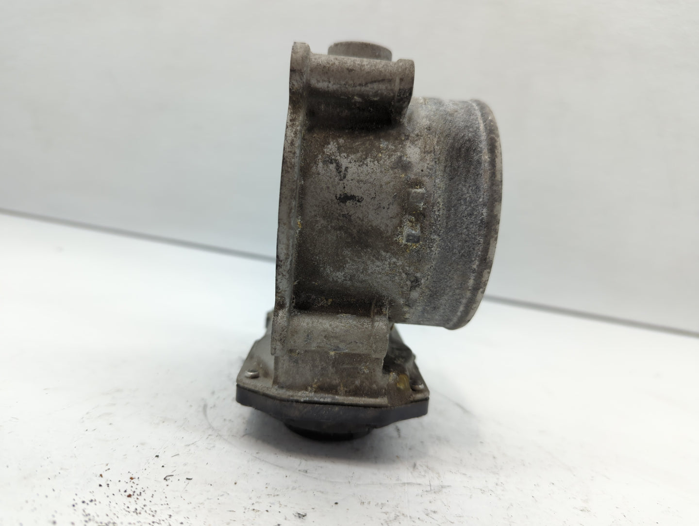 2014-2016 Kia Cadenza Throttle Body P/N:35100-3CAA0 Fits Fits 2012 2013 2014 2015 2016 2017 2018 OEM Used Auto Parts - Oemus