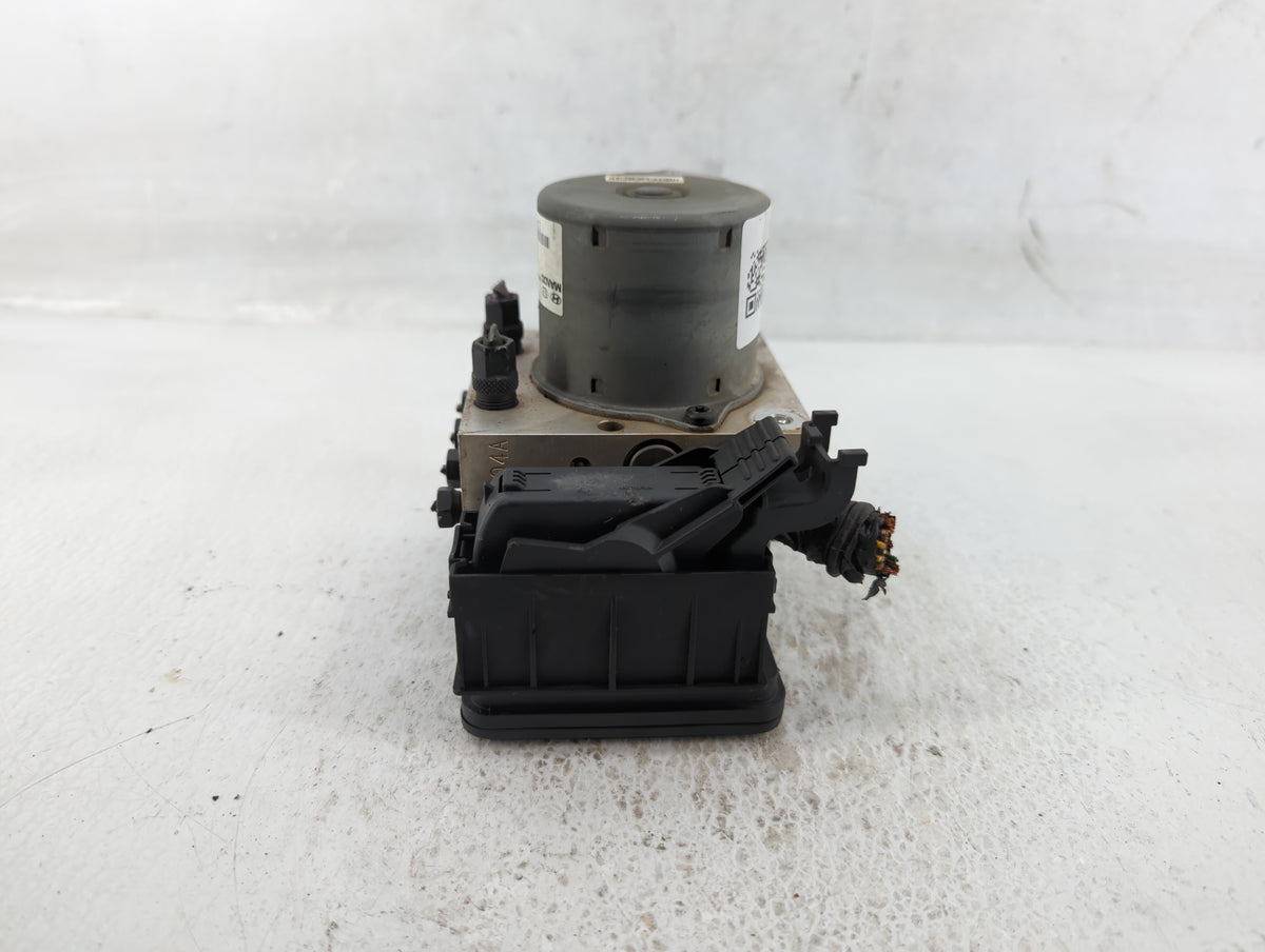 2014-2016 Kia Cadenza Anti-Lock Brake ABS Pump Module Actuator OEM P/N:58920-3R800 Fits Fits 2014 2015 2016 OEM Used Auto Pa