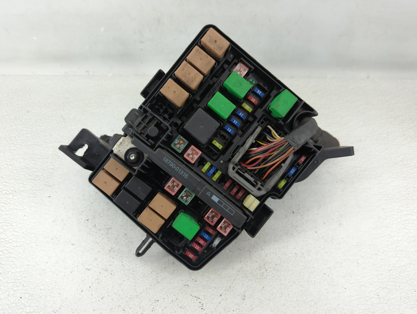 2014-2016 Kia Cadenza Fusebox Fuse Box Panel Relay Module P/N:91950-3S810 Fits Fits 2014 2015 2016 OEM Used Auto Parts - Oem
