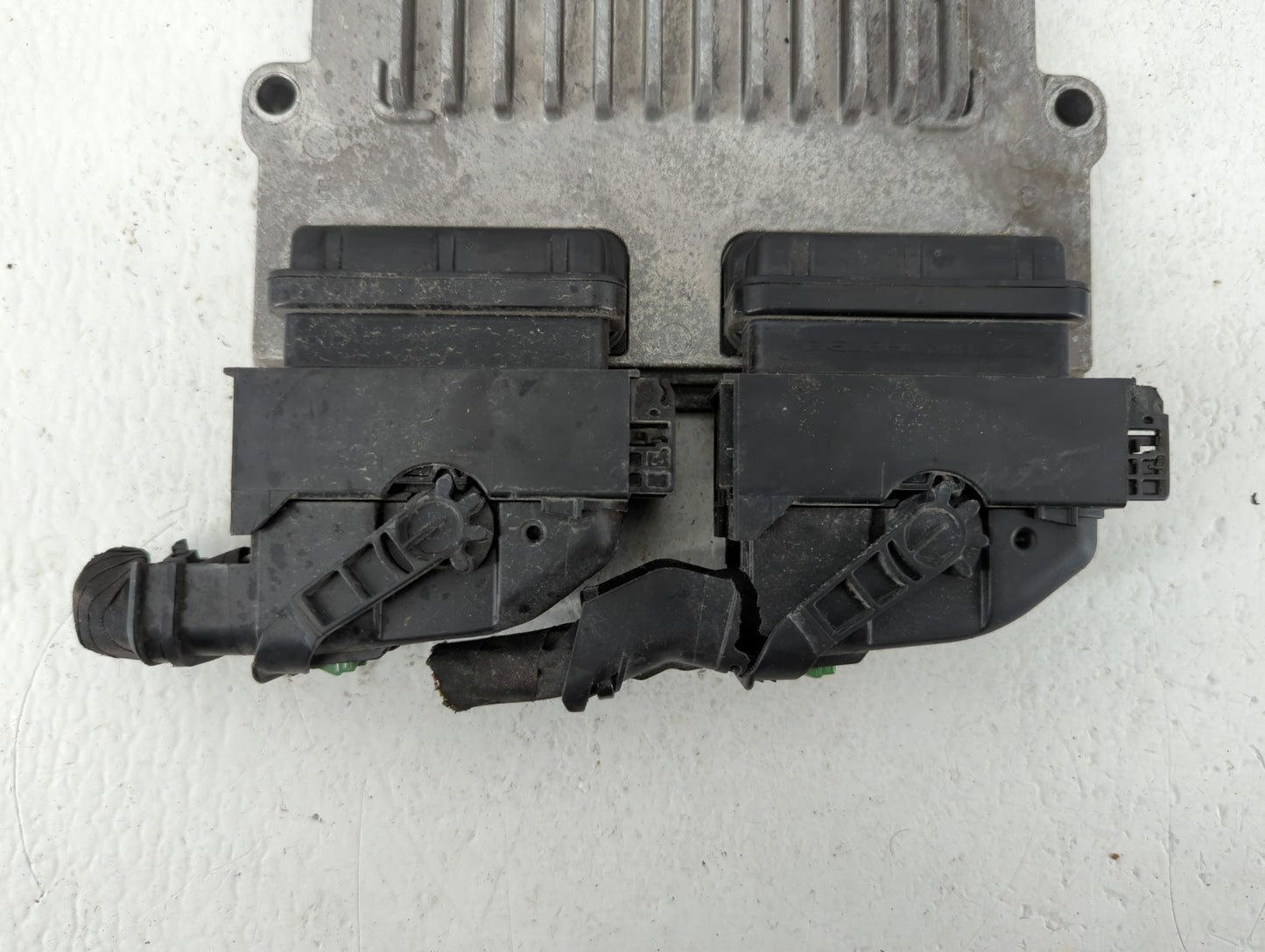 2014-2016 Kia Cadenza PCM Engine Control Computer ECU ECM PCU OEM P/N:39110-3CGN9 Fits Fits 2014 2015 2016 OEM Used Auto Par