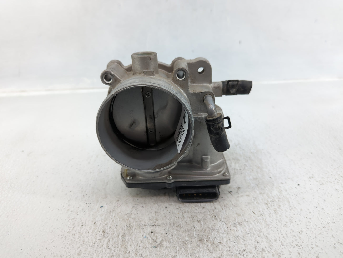 2014-2016 Kia Cadenza Throttle Body P/N:35100-3CAA0 Fits Fits 2012 2013 2014 2015 2016 2017 2018 OEM Used Auto Parts - Oemus